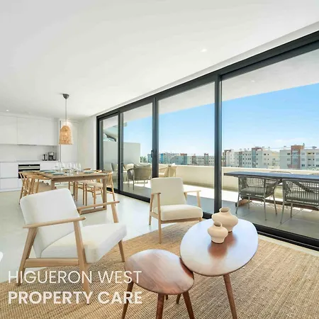 El Sol Sur - South-facing Terrace With Pool Views, شقة